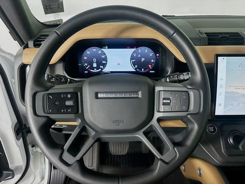 Used 2026 Land Rover Defender 110 X-Dynamic SE AWD/4WD image 12