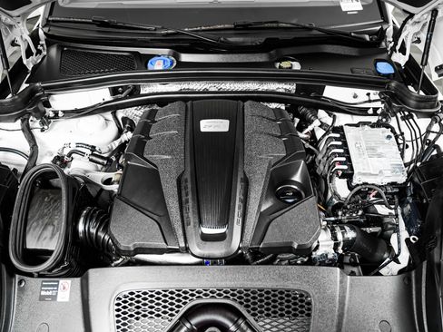 Certified 2026 Porsche Macan S AWD/4WD image 12
