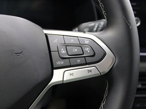 Used 2022 Volkswagen Taos SE image 37