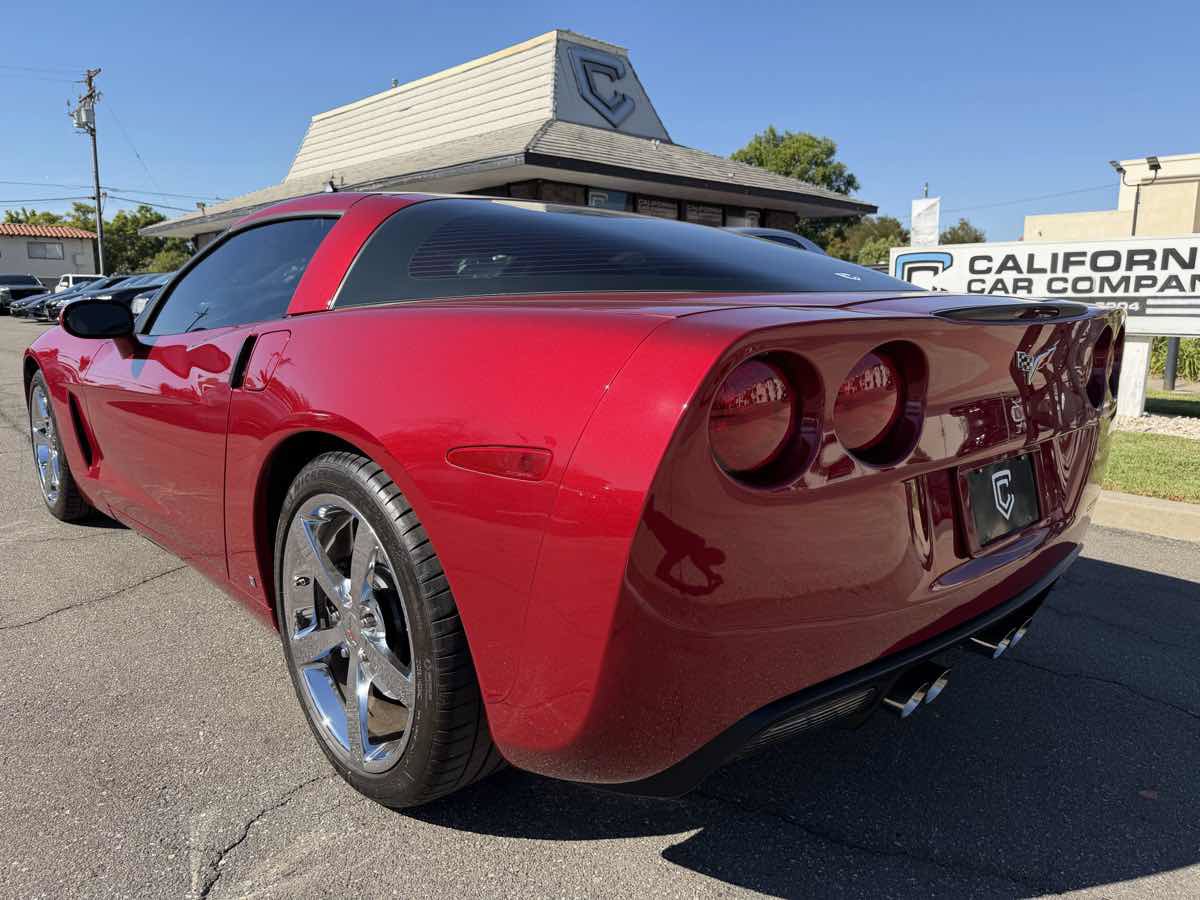 Used 2009 Chevrolet Corvette Coupe w/ Preferred Equipment Group RWD image 4