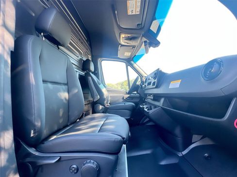 New 2025 Mercedes-Benz Sprinter 2500 image 21