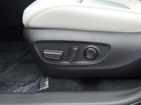 New 2025 Toyota RAV4 XLE Premium image 9