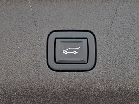 Used 2023 GMC Yukon Denali w/ Max Trailering Package AWD/4WD image 31
