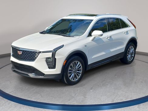 Used 2024 Cadillac XT4 Premium Luxury w/ Technology Package FWD image 1