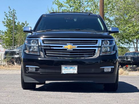Used 2020 Chevrolet Suburban Premier w/ Premier Plus Edition AWD/4WD image 10