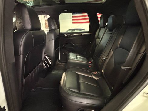 Used 2016 Porsche Cayenne GTS AWD/4WD image 36