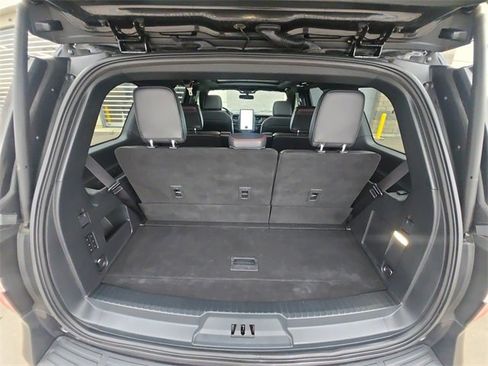 Used 2023 Ford Expedition Limited image 17