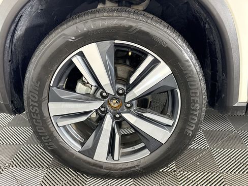 Used 2023 Nissan Rogue SL w/ SL Premium Package AWD/4WD image 37