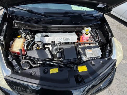 Used 2012 Toyota Prius V Three FWD image 21