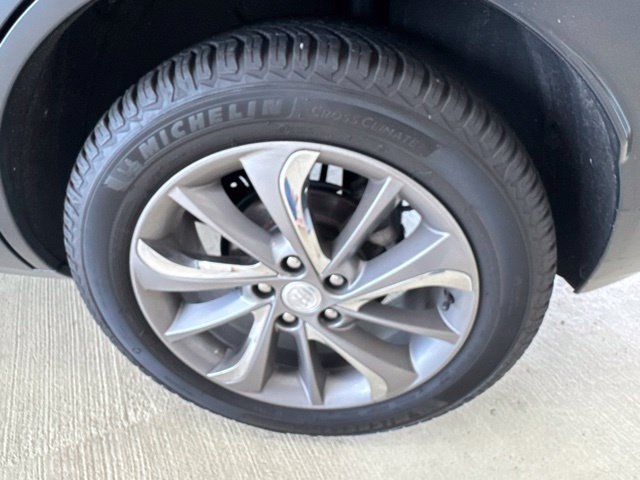 Used 2020 Buick Encore GX Essence w/ Experience Buick Package AWD/4WD image 39