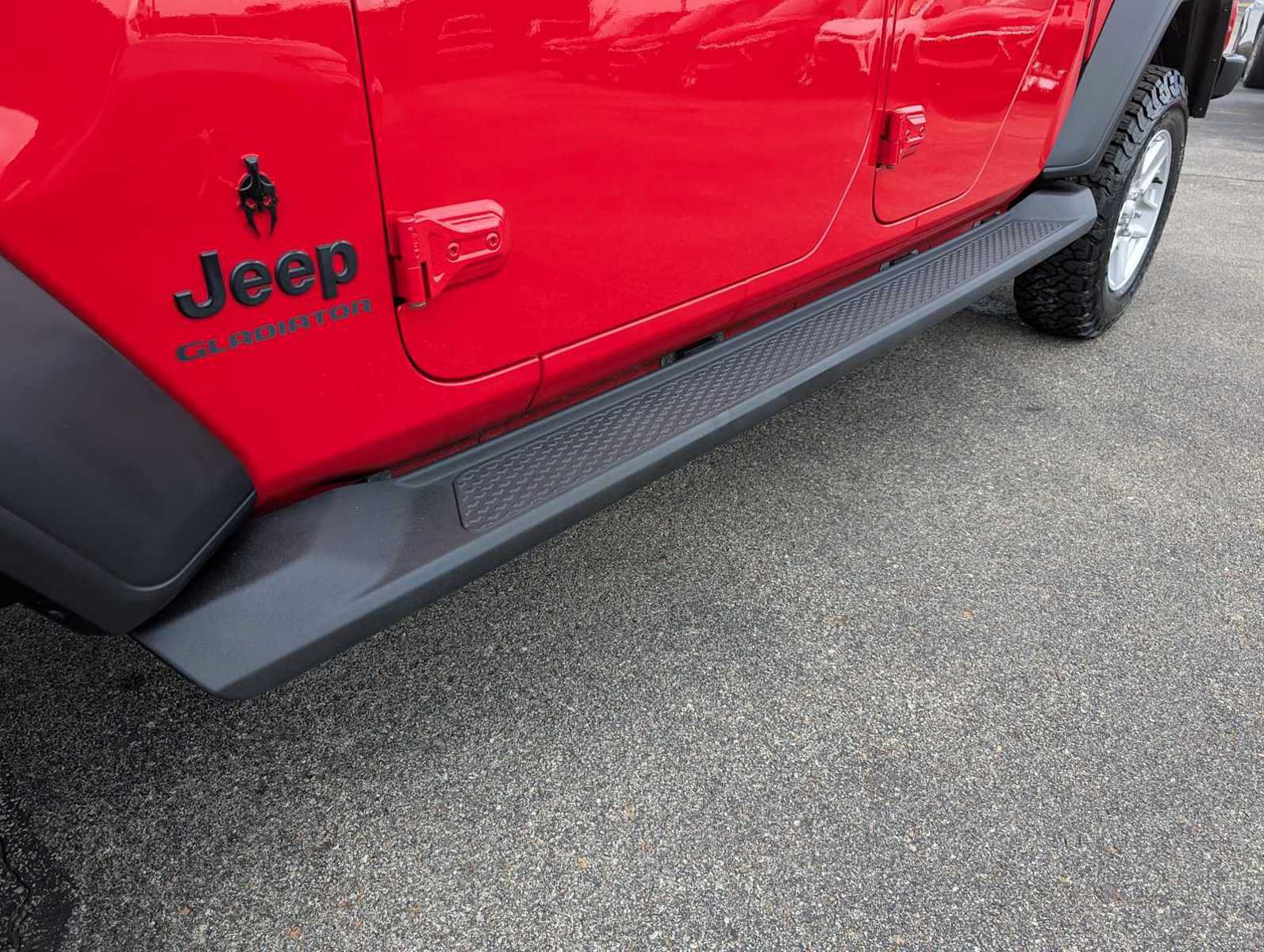 Used 2020 Jeep Gladiator Sport w/ Quick Order Package 24S AWD/4WD image 12