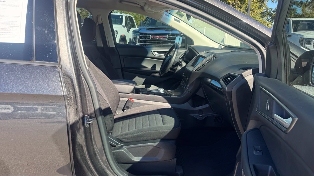 Used 2020 Ford Edge SE FWD image 9