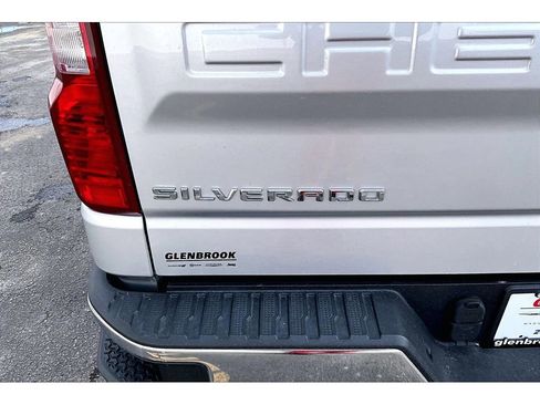 Used 2022 Chevrolet Silverado 1500 LT image 9