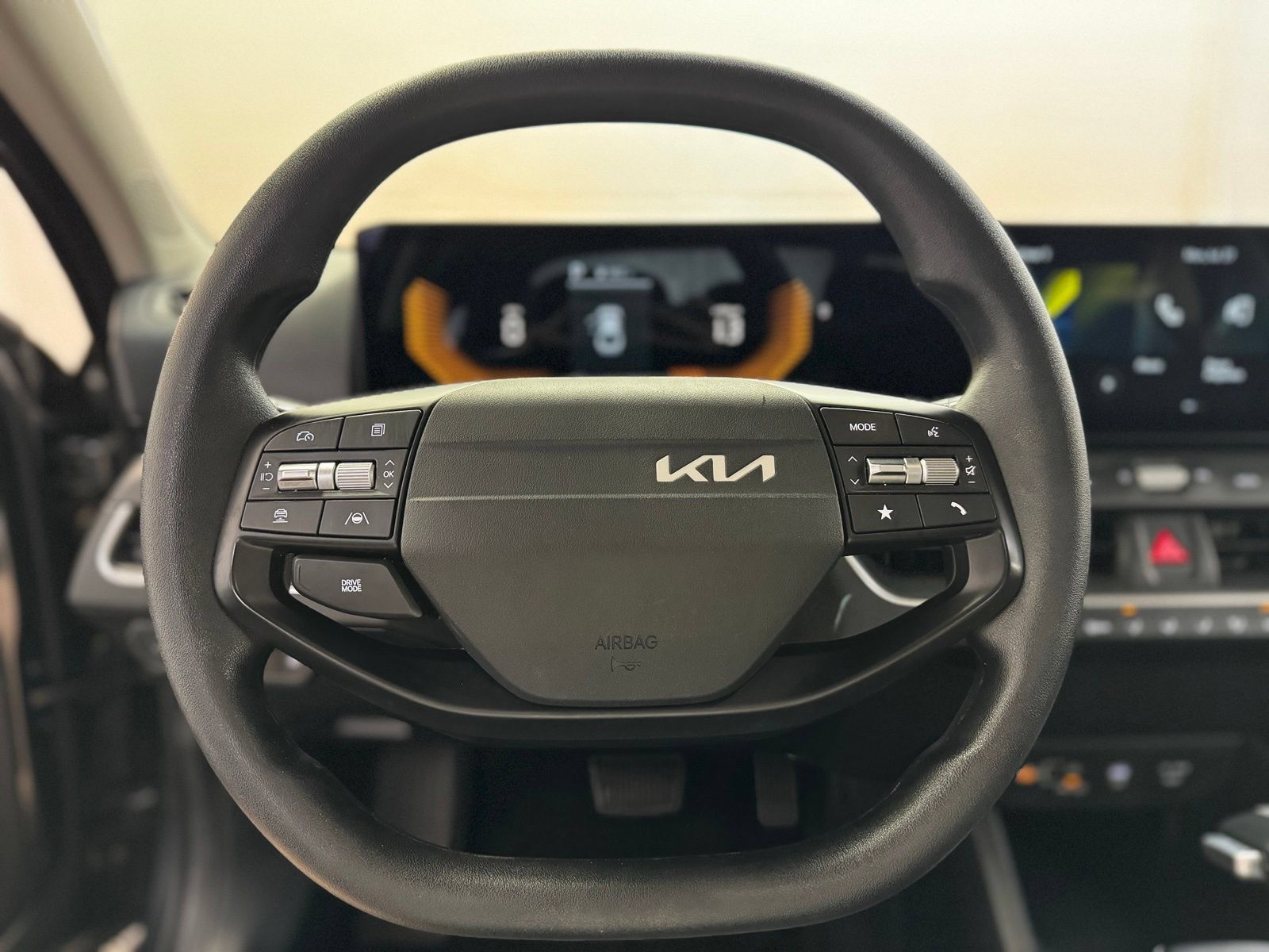 Used 2025 Kia K4 FWD image 18