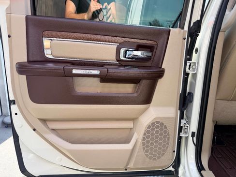 Used 2018 RAM 3500 Laramie image 31