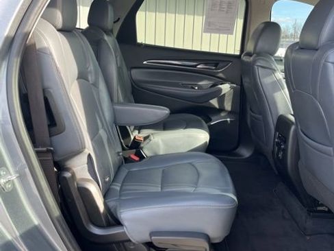 Used 2021 Buick Enclave Essence AWD/4WD image 33