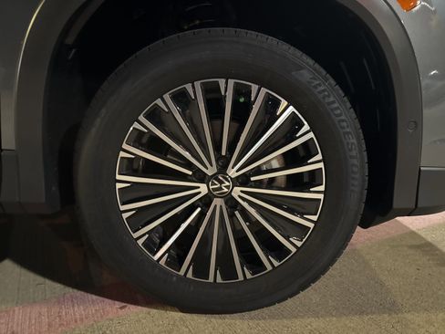 New 2025 Volkswagen Tiguan S image 27