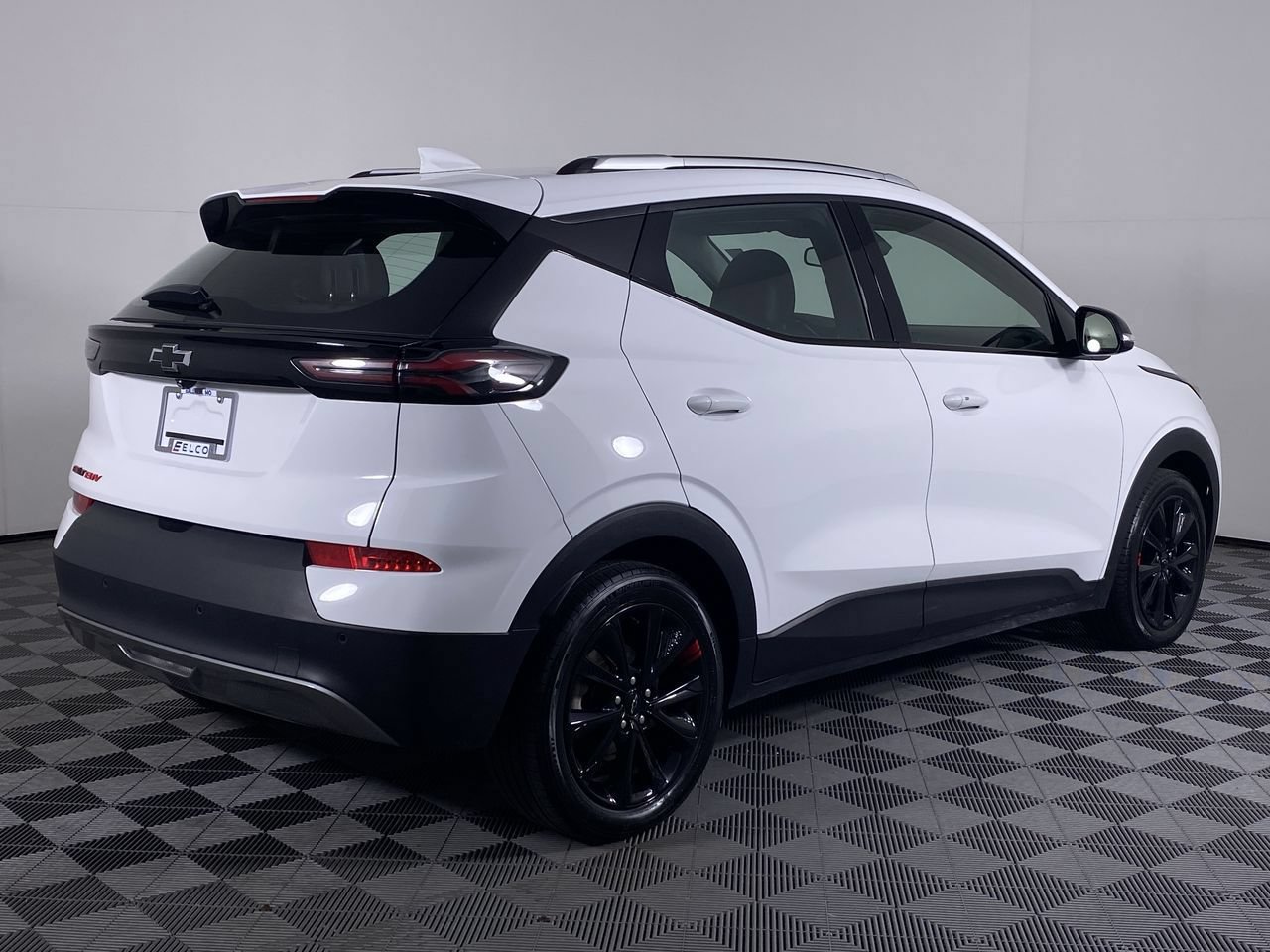 Used 2023 Chevrolet Bolt EUV LT w/ Convenience Package FWD image 18