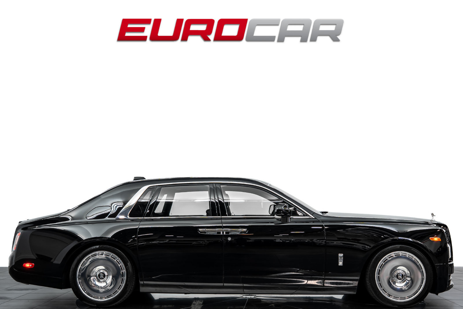 Used 2022 Rolls-Royce Phantom Sedan RWD image 7