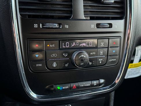 Used 2015 Dodge Grand Caravan R/T w/ Driver Convenience Group FWD image 33