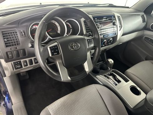 Used 2012 Toyota Tacoma 4x4 Access Cab V6 w/ SR5 Pkg image 9