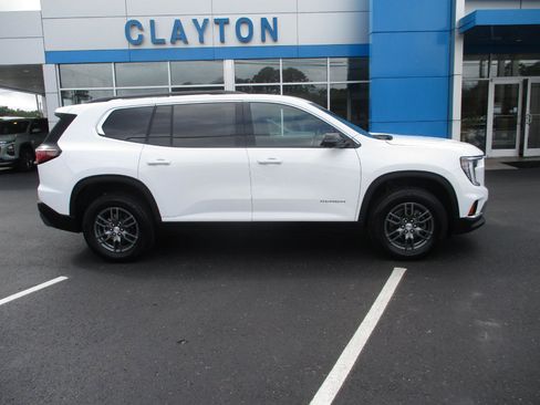 Used 2025 GMC Acadia Elevation image 2