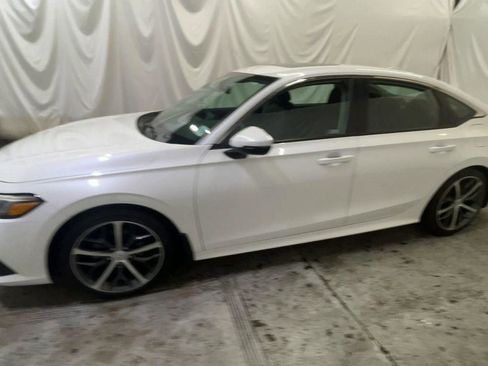 Certified 2023 Honda Civic Touring image 4