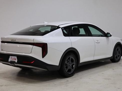 Used 2025 Kia K4 FWD image 8