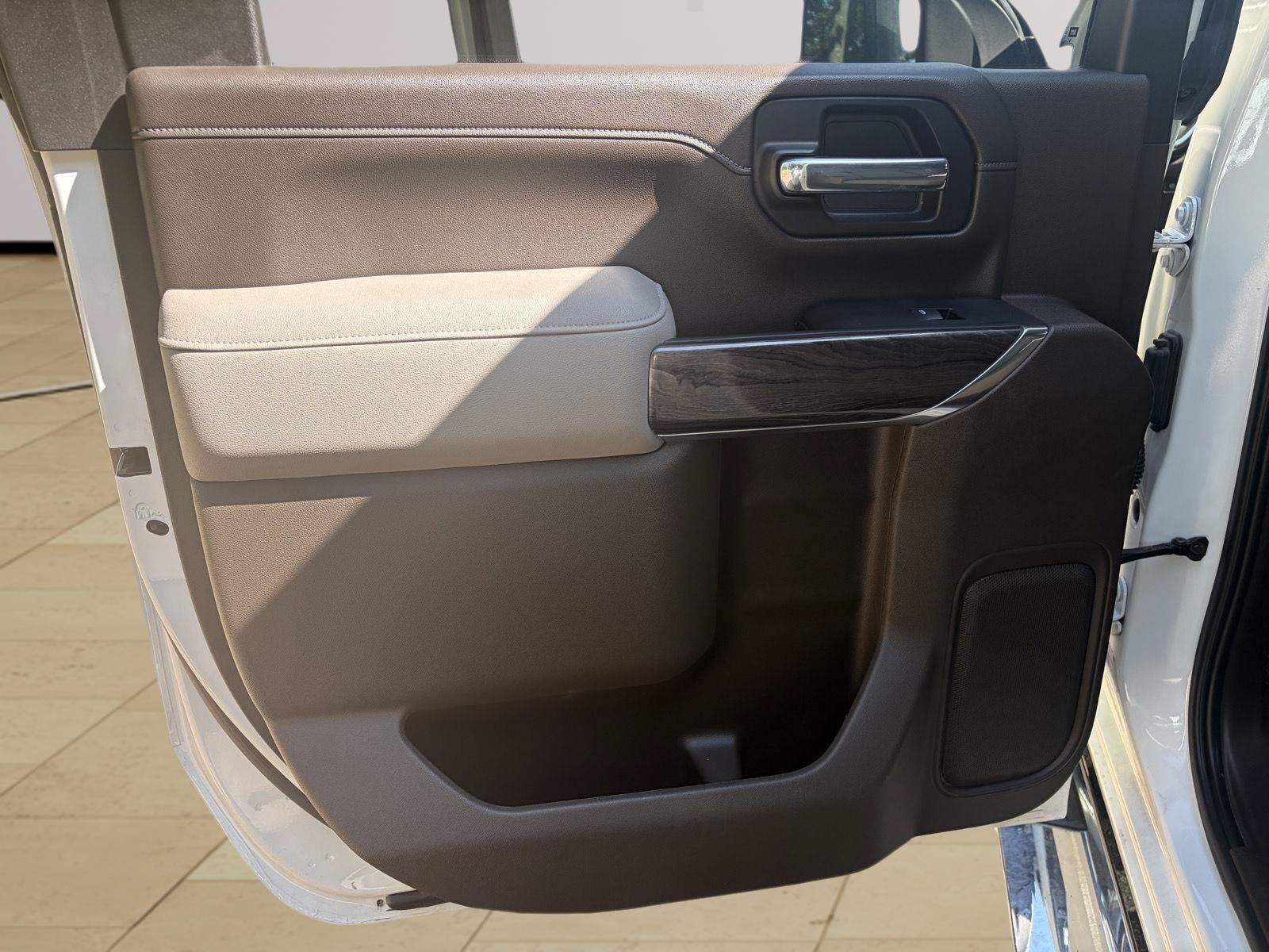 Used 2022 Chevrolet Silverado 2500 LTZ AWD/4WD image 19