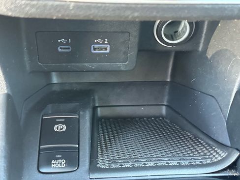 Certified 2024 Nissan Kicks SV image 25