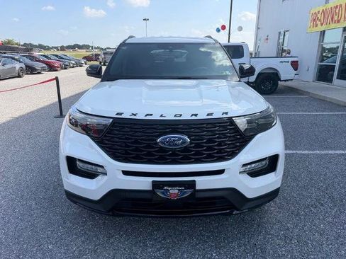 Certified 2023 Ford Explorer ST-Line AWD/4WD image 3