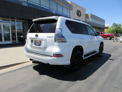 Used 2022 Lexus GX 460 Luxury w/ Off Road Package AWD/4WD image 9