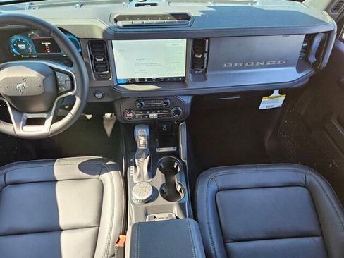 New 2025 Ford Bronco Badlands image 10