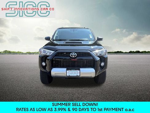 Used 2018 Toyota 4Runner 4WD image 2