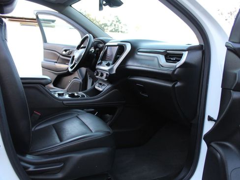 Used 2023 GMC Acadia SLT image 13