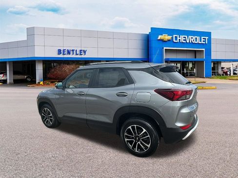 New 2026 Chevrolet TrailBlazer LT FWD image 3