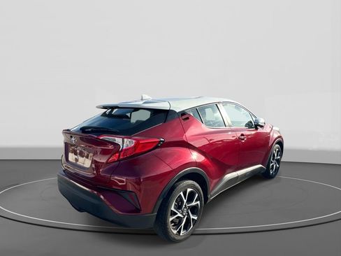 Used 2018 Toyota C-HR XLE FWD image 5
