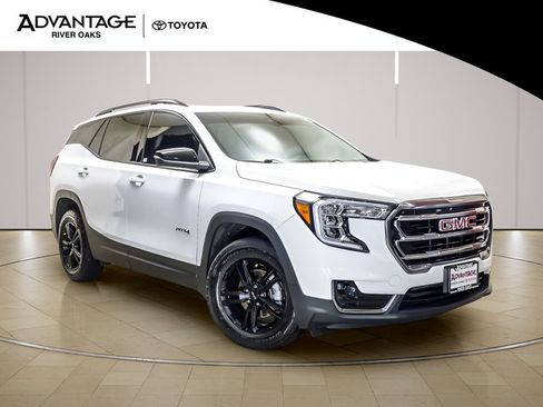 Used 2022 GMC Terrain AT4 AWD/4WD image 2