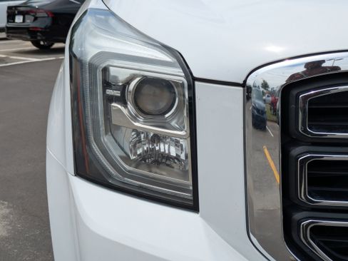 Used 2018 GMC Yukon XL SLT AWD/4WD image 14