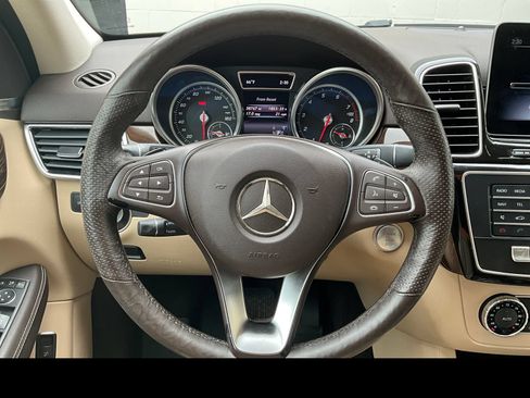 Used 2018 Mercedes-Benz GLE 350 4MATIC image 3