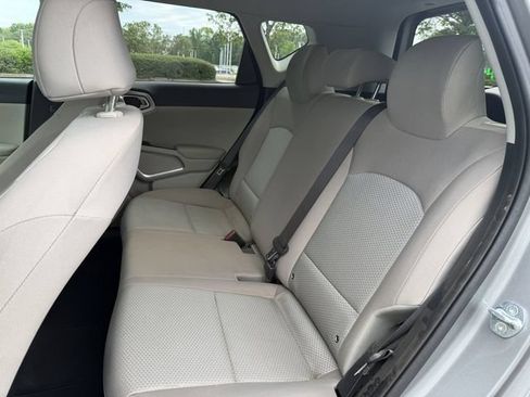 Used 2025 Kia Soul LX FWD image 24