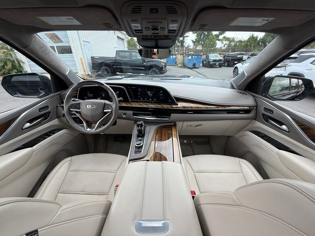 Used 2022 Cadillac Escalade ESV Sport Platinum AWD/4WD image 23