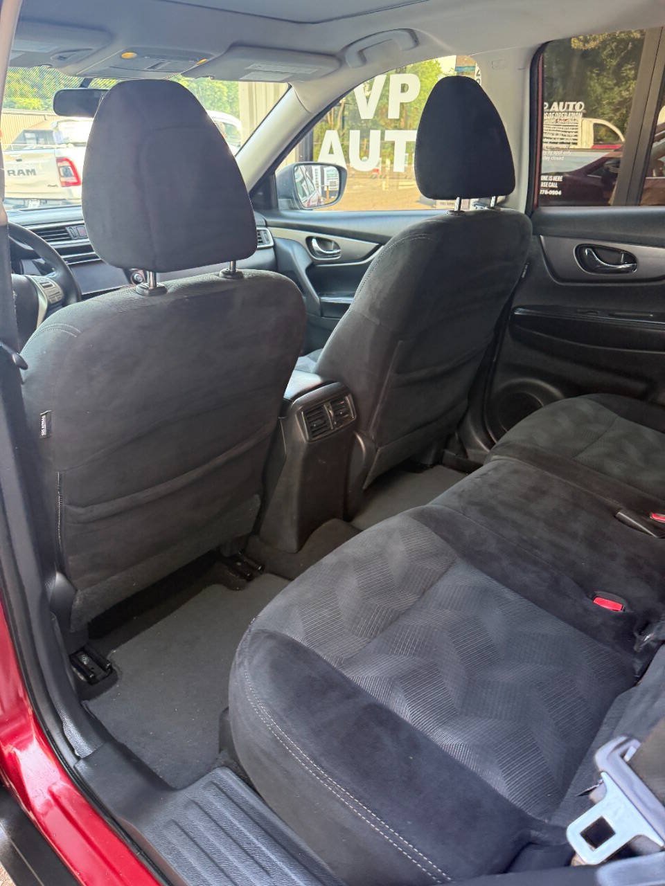 Used 2016 Nissan Rogue SV w/ SV Premium Package FWD image 13