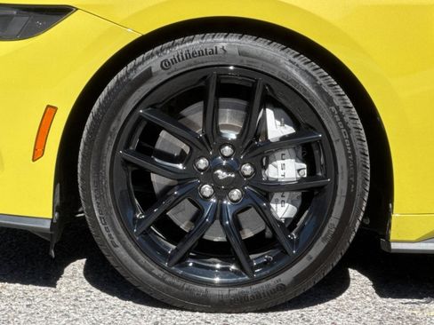 Used 2025 Ford Mustang GT Premium RWD image 26