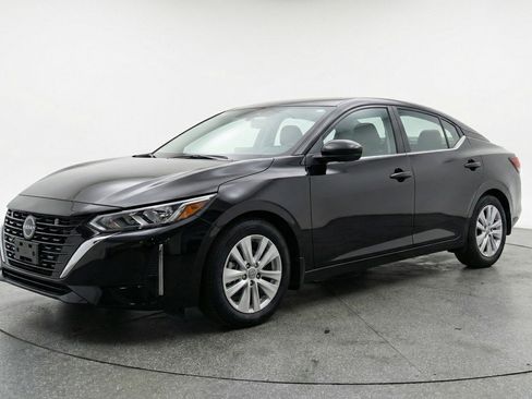 Used 2025 Nissan Sentra S image 3