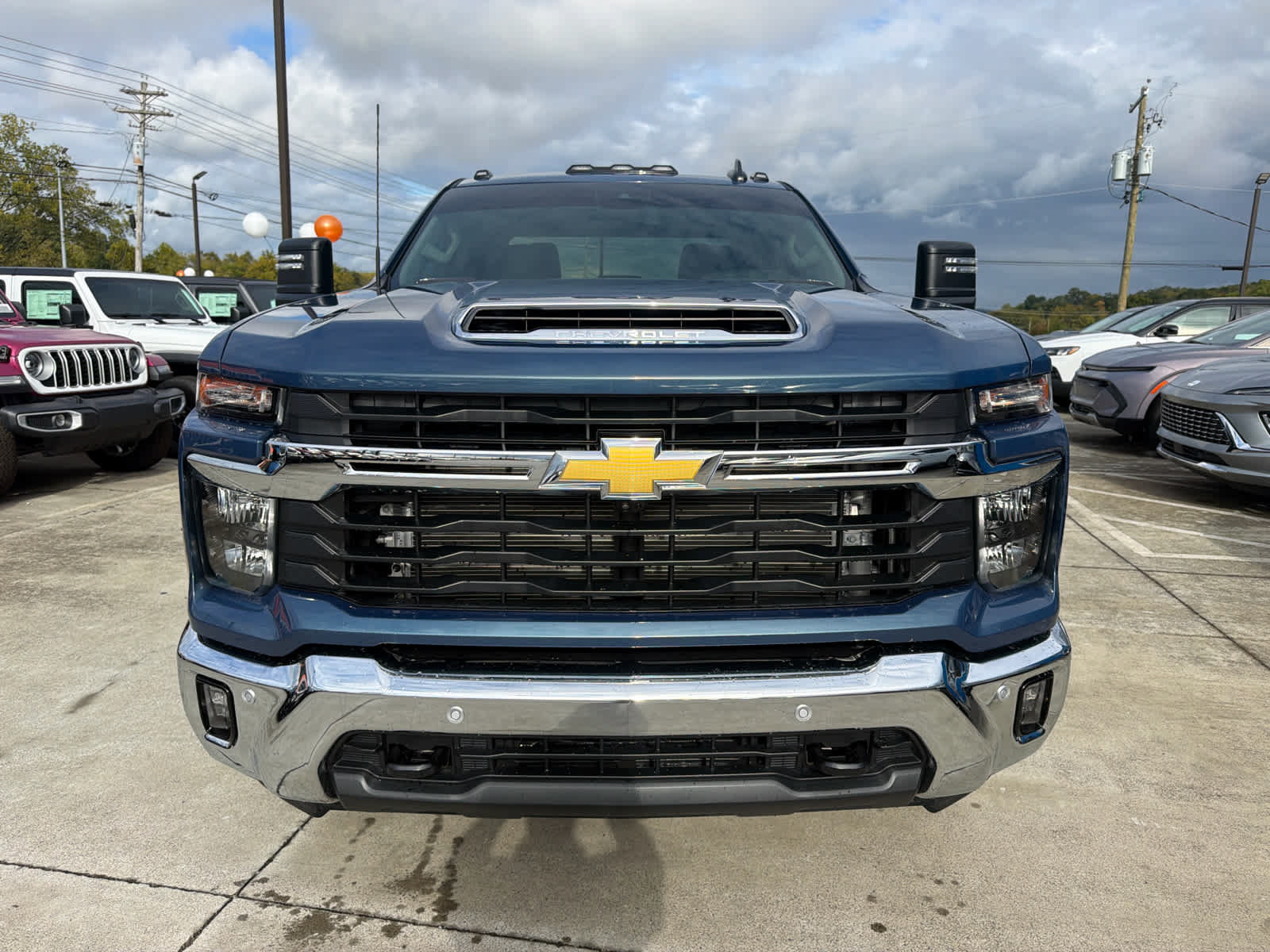 Used 2026 Chevrolet Silverado 3500 LT w/ All Star Edition AWD/4WD image 3