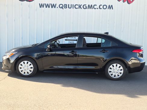 Used 2023 Toyota Corolla LE image 4