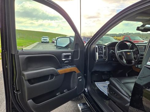 Used 2018 Chevrolet Silverado 1500 LTZ w/ Sport Package image 12