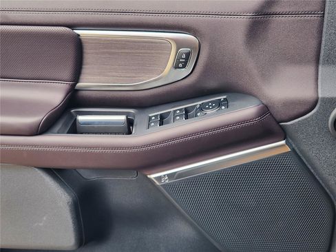 New 2025 Ford Expedition Max Platinum w/ Platinum Ultimate Package image 17