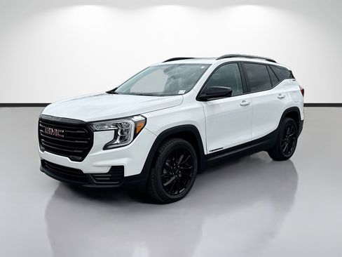Used 2023 GMC Terrain SLE w/ Elevation Edition FWD image 7